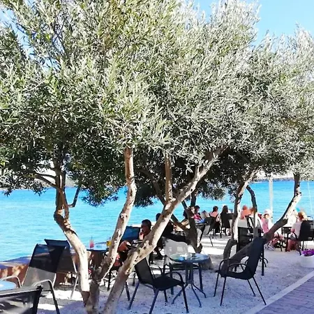 Two Sisters Apartament Trogir