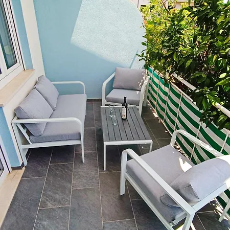 Two Sisters * Trogir