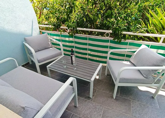 Two Sisters * Τρογκίρ