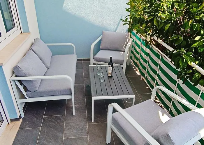 Two Sisters * Τρογκίρ